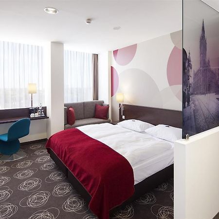 Webers - Das Hotel Im Ruhrturm Ессен Номер фото