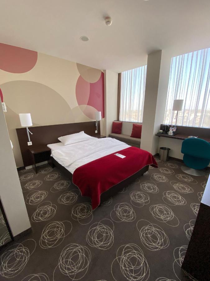 Webers - Das Hotel Im Ruhrturm Ессен Екстер'єр фото